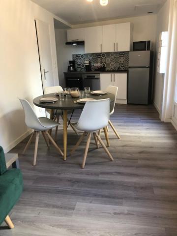 Un Coin De Verdure Dans Le Centre De St Etienne Apartment แซงต์-เอเตียน ภายนอก รูปภาพ