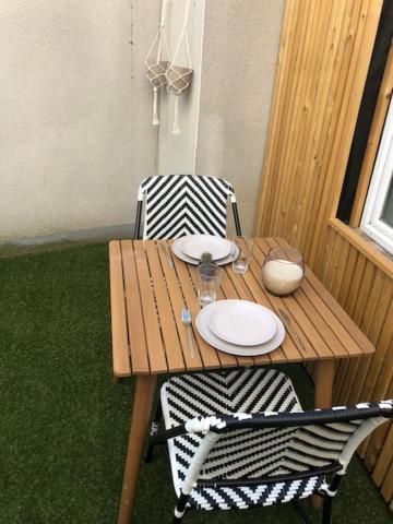 Un Coin De Verdure Dans Le Centre De St Etienne Apartment แซงต์-เอเตียน ภายนอก รูปภาพ